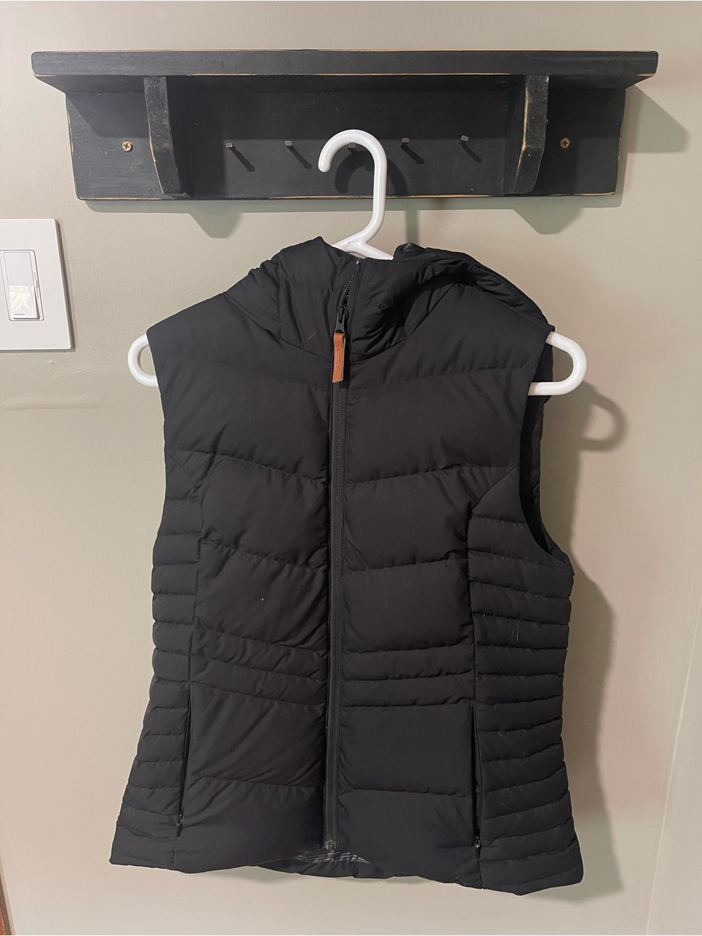 Alpine Design Black Hooded Packable Puffer Vest - Women